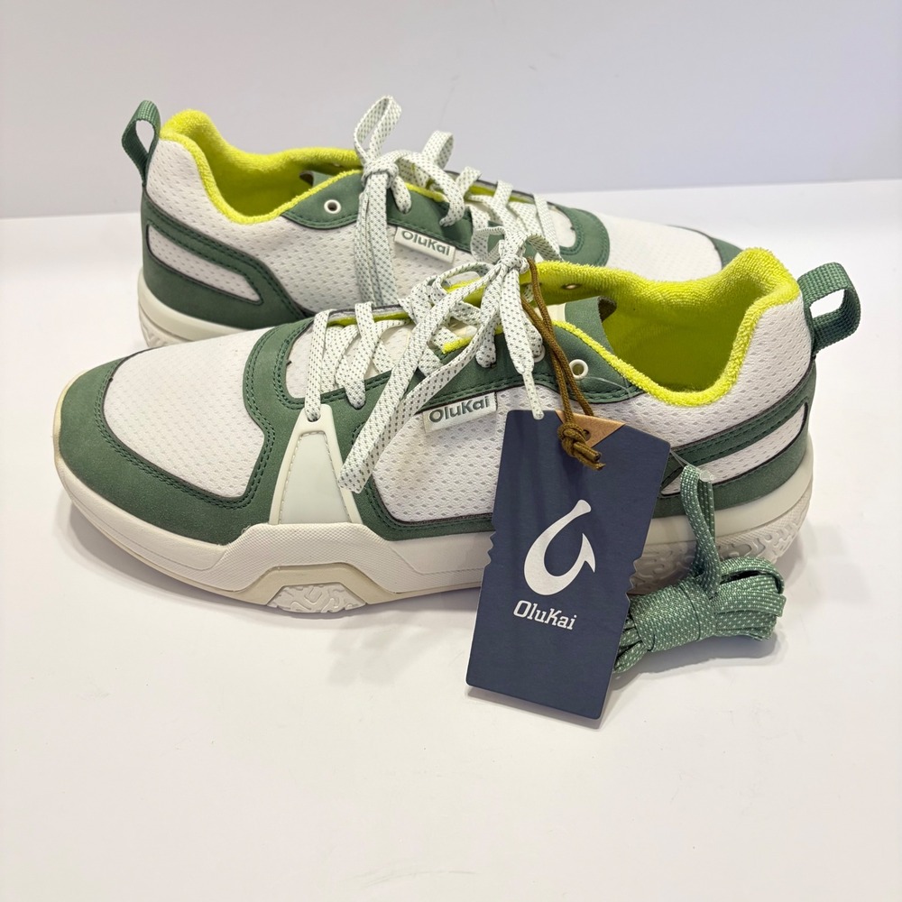 OluKai Anau Mens 9.5 Sneakers Bright White Leaf Green Pickleballs Court NWT